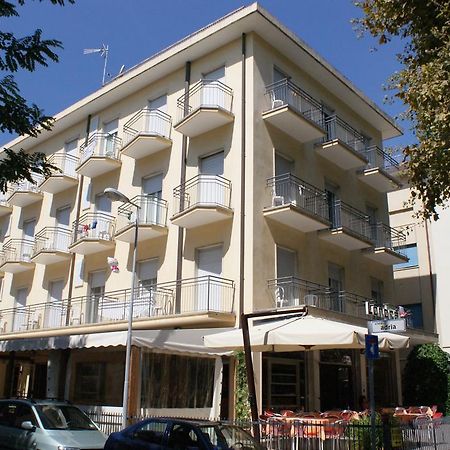 Hotel Londra ريميني المظهر الخارجي الصورة
